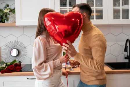 Праздник любви: идеи романтических подарков на 14 февраля