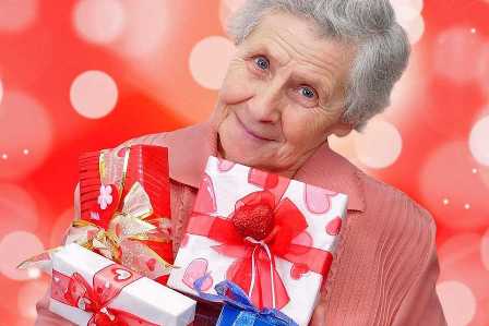 Уникальные подарки для бабушки: как показать свою любовь и заботу